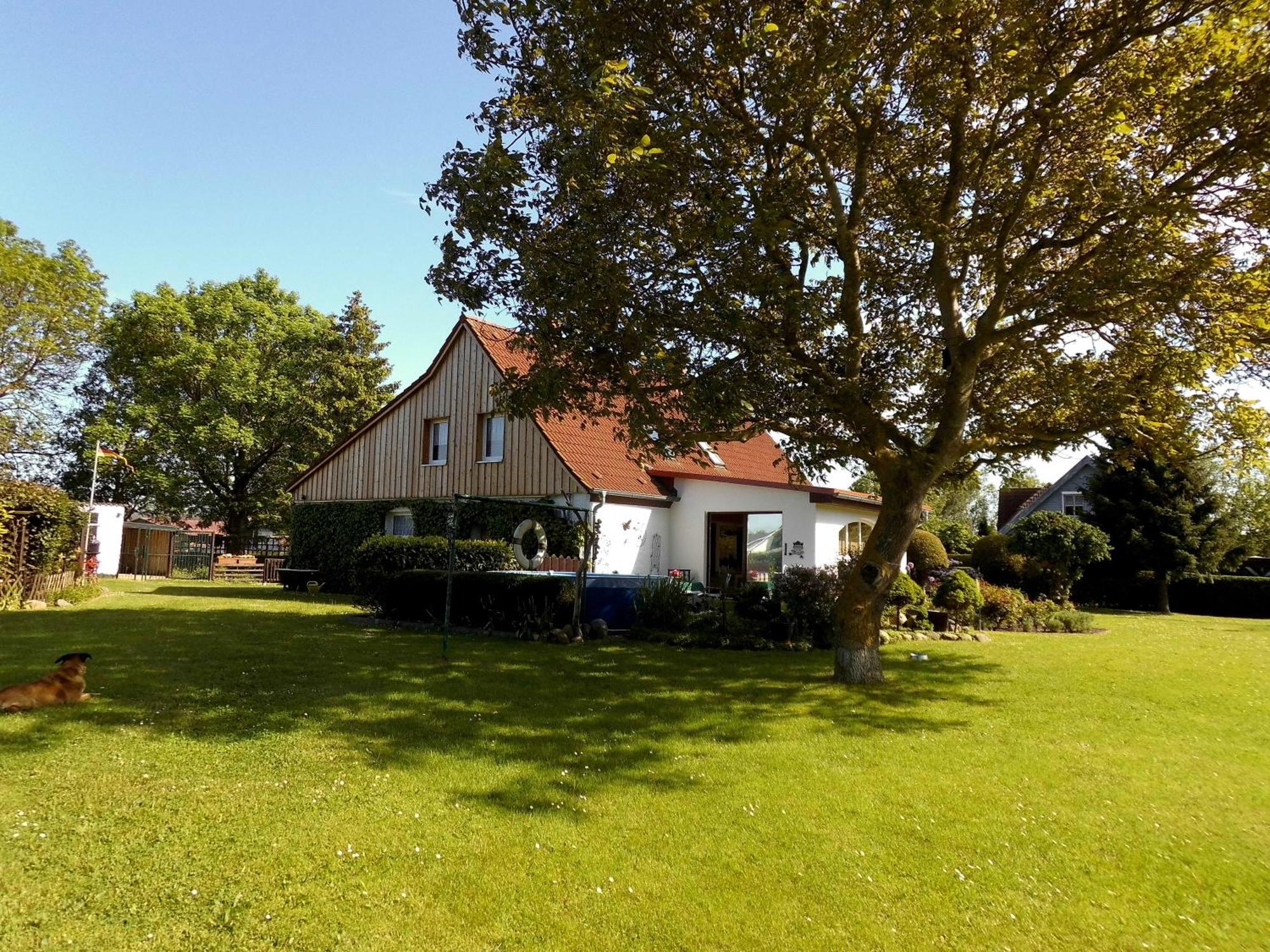 Bungalow Und Ferienwohnung Auf Ruegen Kluis المظهر الخارجي الصورة