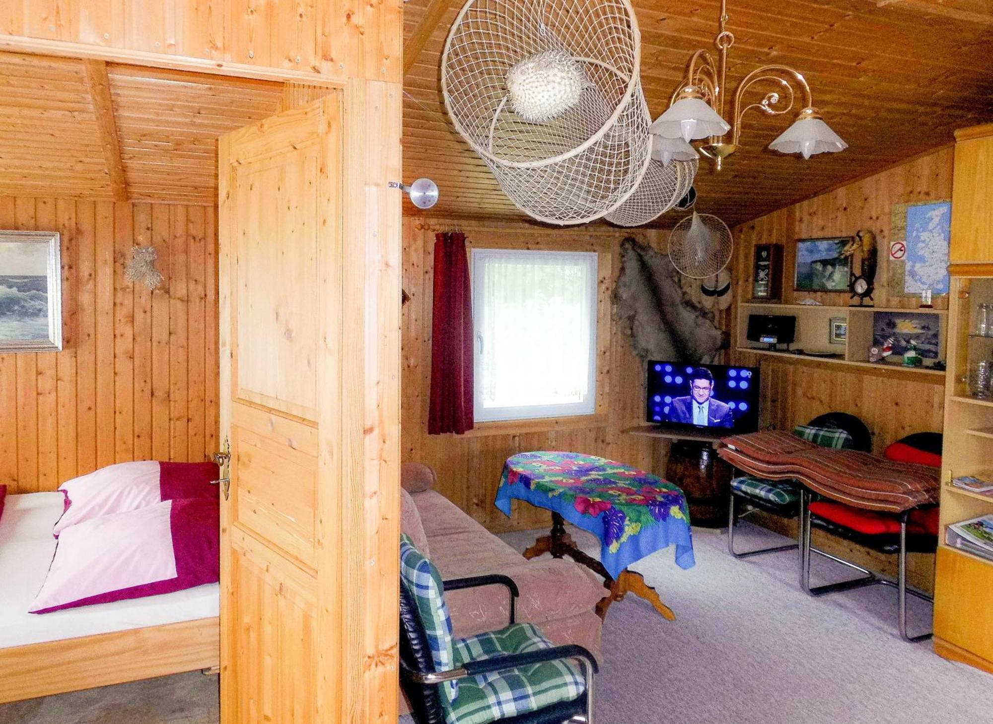 Bungalow Und Ferienwohnung Auf Ruegen Kluis المظهر الخارجي الصورة
