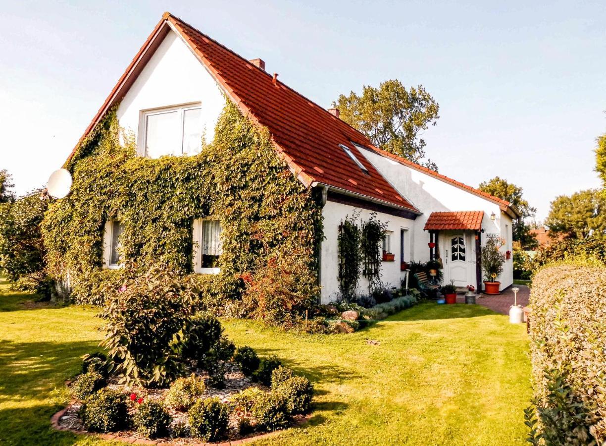 Bungalow Und Ferienwohnung Auf Ruegen Kluis المظهر الخارجي الصورة